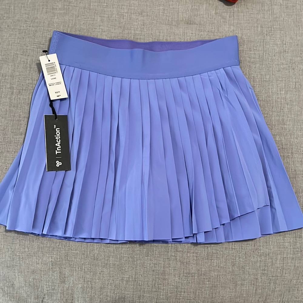 aritzia TnaMOVE™ Love Skirt in playful purple